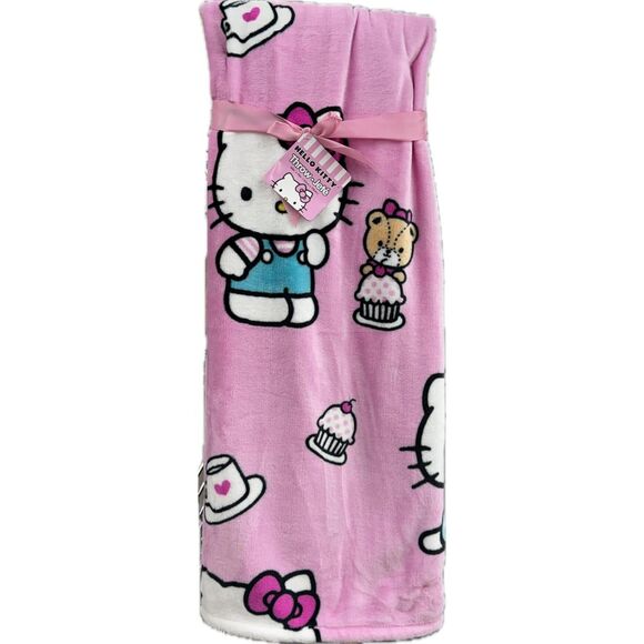 Hello Kitty Pink Cups & Cupcakes Throw 60x70 Inches NWT
